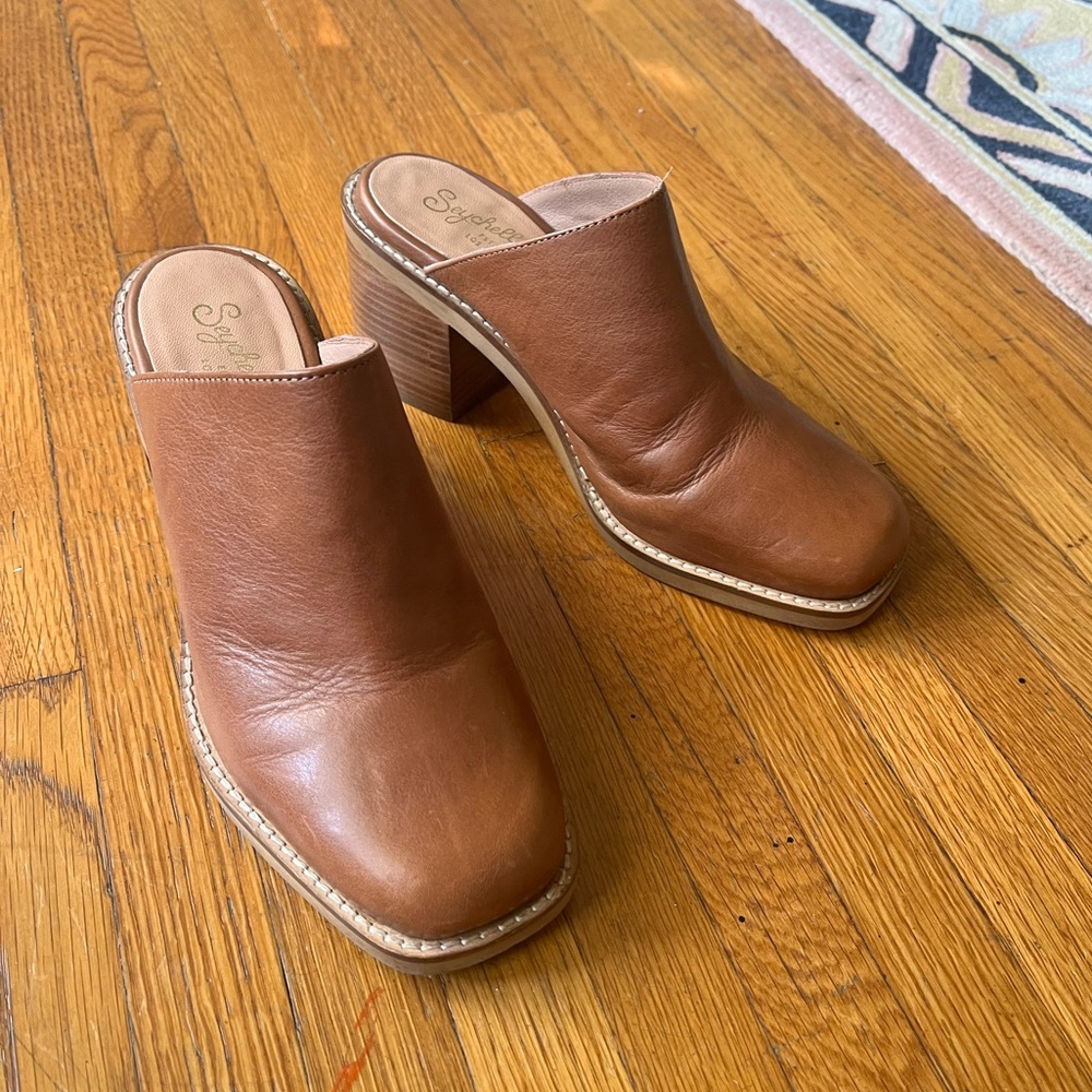 Free People/ Seychelles leather clogs